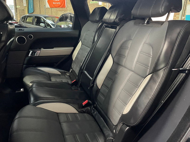 Land Rover Range Rover Sport 3.0 SD V6 Autobiography Dynamic SUV 5dr Diesel Auto 4WD Euro 6 (s/s) (306 ps) 5dr Automatic 2026