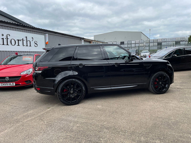 Land Rover Range Rover Sport 3.0 SD V6 Autobiography Dynamic SUV 5dr Diesel Auto 4WD Euro 6 (s/s) (306 ps) 5dr Automatic 2026