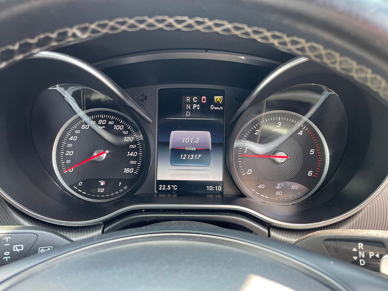 Mercedes-Benz V Class 2.2 V250d BlueTEC Sport MPV 5dr Diesel G-Tronic+ Euro 6 (s/s) 7 Seat XLWB (190 ps) 5dr Automatic 2026