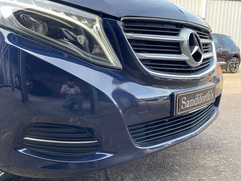 Mercedes-Benz V Class 2.2 V250d BlueTEC Sport MPV 5dr Diesel G-Tronic+ Euro 6 (s/s) 8 Seat XLWB (190 ps) 19'S 5dr Automatic 2026