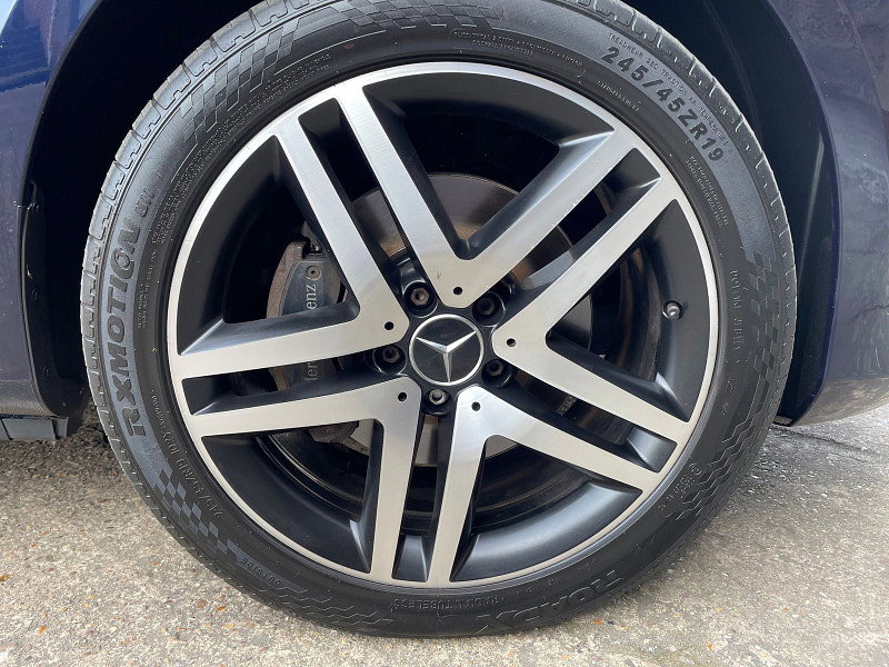 Mercedes-Benz V Class 2.2 V250d BlueTEC Sport MPV 5dr Diesel G-Tronic+ Euro 6 (s/s) 8 Seat XLWB (190 ps) 19'S 5dr Automatic 2026