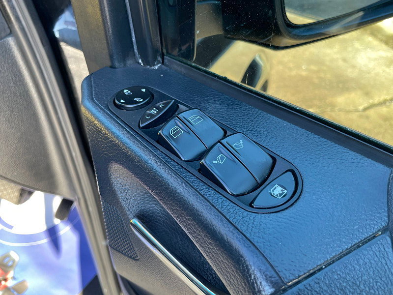 Mercedes-Benz Viano 3.0 CDI Ambiente MPV 5dr Diesel Automatic RWD L1 H1 (226 g/km, 224 bhp) 5dr Automatic 2026