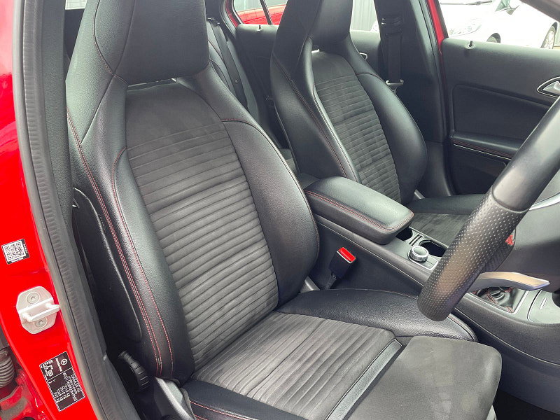 Mercedes-Benz A Class 2.1 A200d AMG Line Hatchback 5dr Diesel Manual Euro 6 (s/s) (136 ps) 1 Former Keeper, 5dr Manual 2026
