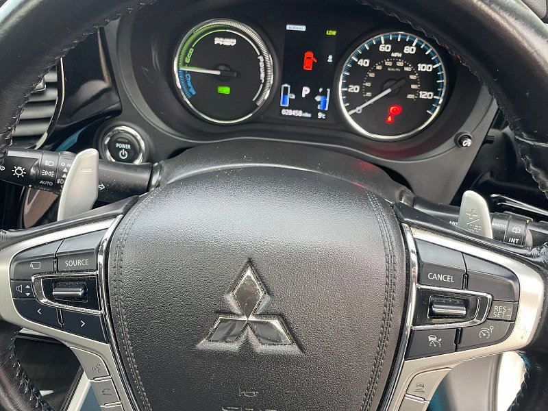 Mitsubishi Outlander 2.0h 12kWh GX4hs SUV 5dr Petrol Plug-in Hybrid CVT 4WD Euro 6 (s/s) (200 ps) 5dr Automatic 2026