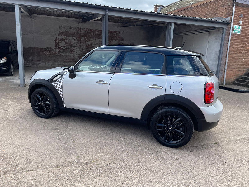 MINI Countryman 1.6 Cooper D SUV 5dr Diesel Manual Euro 5 (s/s) (112 ps) Only 2 Former Keepers 5dr Manual 2026