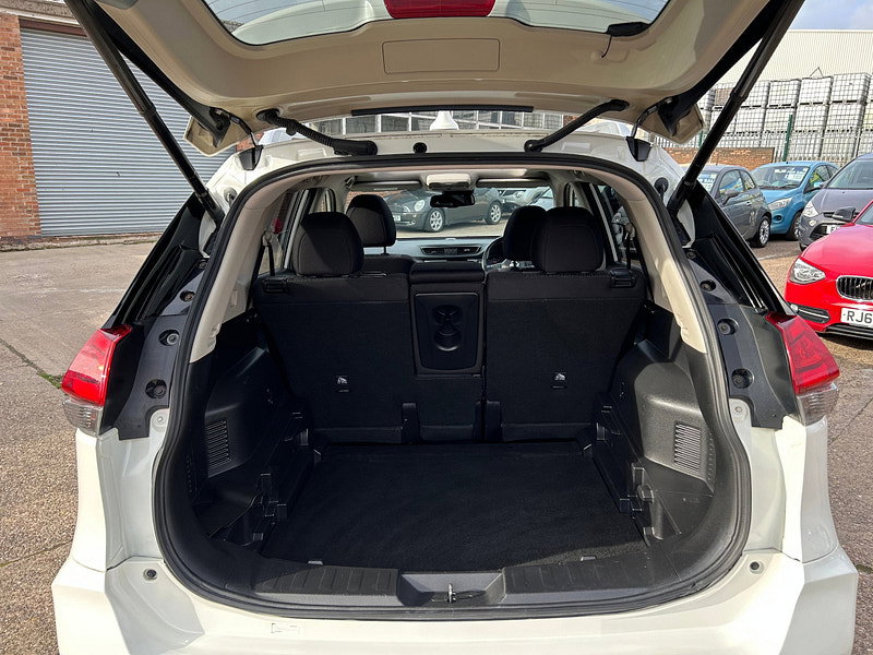 Nissan X-Trail 1.6 dCi N-Connecta SUV 5dr Diesel Manual 4WD Euro 6 (s/s) (130 ps) 5dr Manual 2026