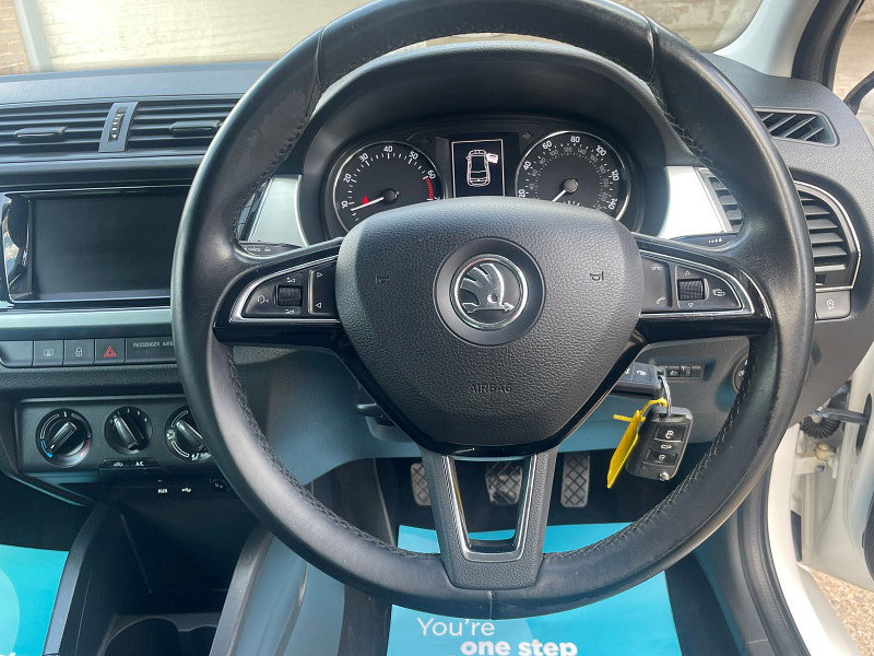 Skoda Fabia 1.2 TSI Colour Edition Hatchback 5dr Petrol Manual Euro 6 (s/s) (90 ps) 5dr Manual 2026