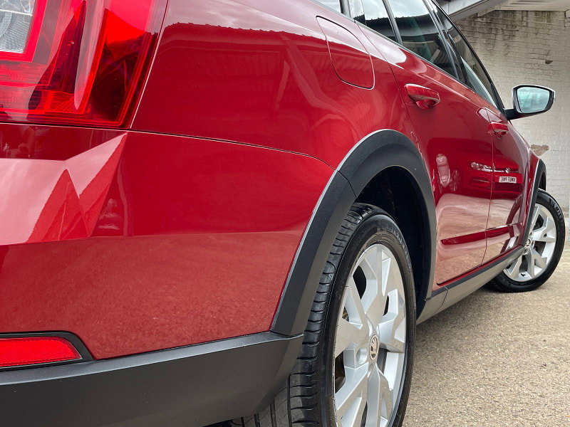 Skoda Octavia 2.0 TDI Scout Estate 5dr Diesel DSG 4WD Euro 6 (s/s) (184 ps) 5dr Automatic 2026