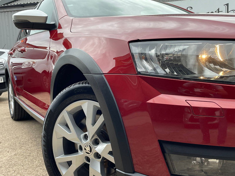 Skoda Octavia 2.0 TDI Scout Estate 5dr Diesel DSG 4WD Euro 6 (s/s) (184 ps) 5dr Automatic 2026