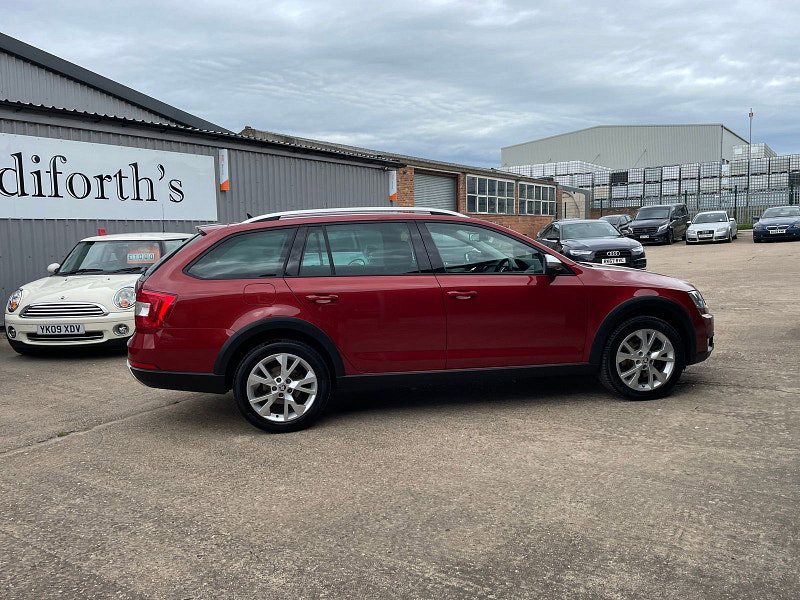 Skoda Octavia 2.0 TDI Scout Estate 5dr Diesel DSG 4WD Euro 6 (s/s) (184 ps) 5dr Automatic 2026