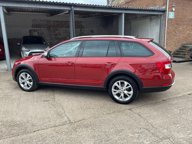 Skoda Octavia 2.0 TDI Scout Estate 5dr Diesel DSG 4WD Euro 6 (s/s) (184 ps) 5dr Automatic 2026