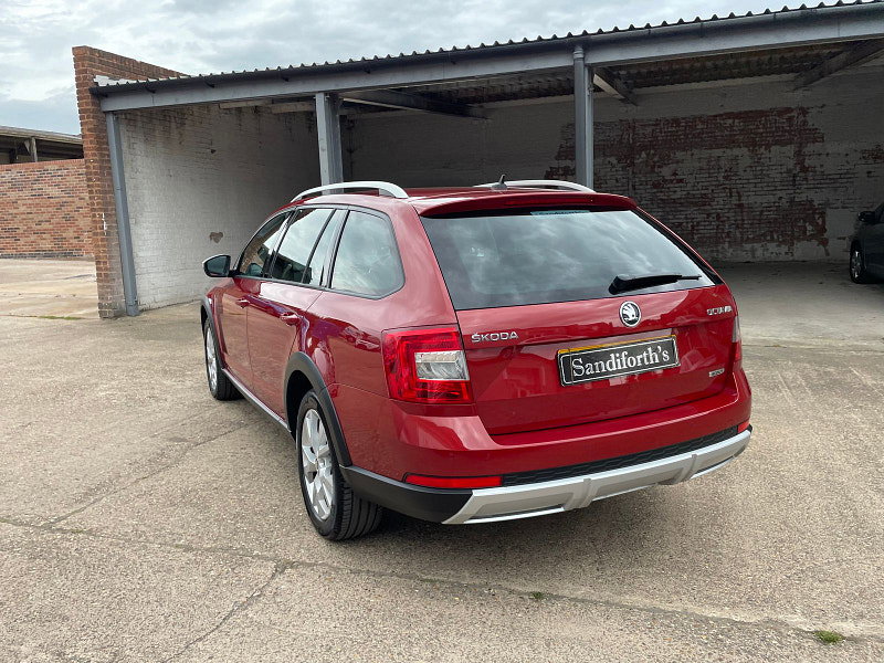 Skoda Octavia 2.0 TDI Scout Estate 5dr Diesel DSG 4WD Euro 6 (s/s) (184 ps) 5dr Automatic 2026