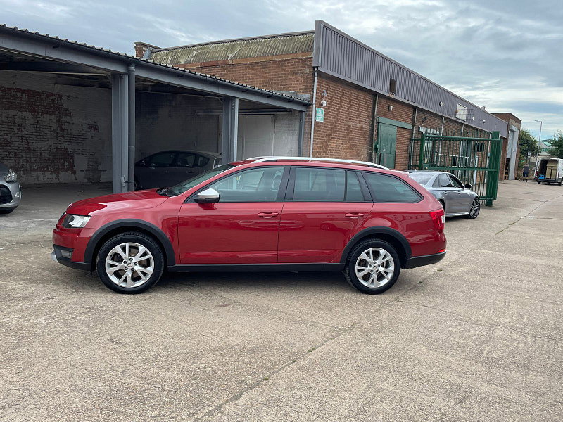 Skoda Octavia 2.0 TDI Scout Estate 5dr Diesel DSG 4WD Euro 6 (s/s) (184 ps) 5dr Automatic 2026