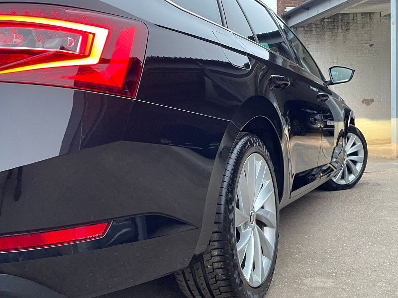 Skoda Superb 2.0 TDI SE L Executive Estate 5dr Diesel DSG Auto 6Spd Euro 6 (s/s) (190 ps) 5dr Automatic 2026