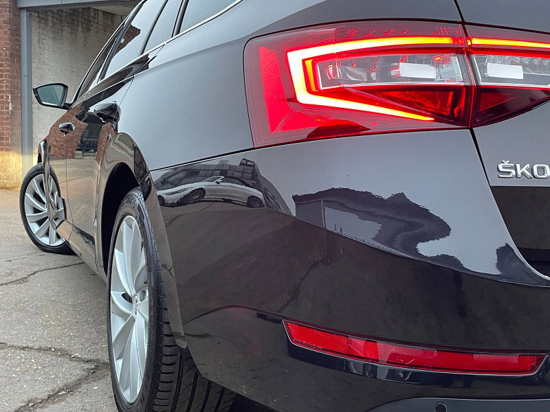 Skoda Superb 2.0 TDI SE L Executive Estate 5dr Diesel DSG Auto 6Spd Euro 6 (s/s) (190 ps) 5dr Automatic 2026