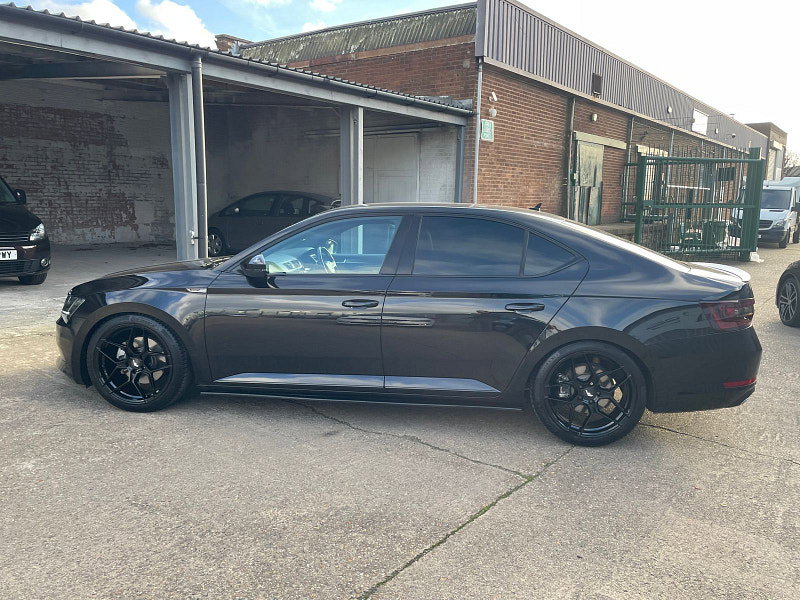 Skoda Superb 2.0 TDI SportLine Hatchback 5dr Diesel DSG Euro 6 (s/s) (150 ps) 5dr Automatic 2026