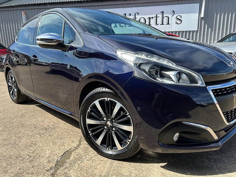Peugeot 208 1.2 PureTech Tech Edition Hatchback 5dr Petrol EAT Euro 6 (s/s) (110 ps) 5dr Automatic 2026