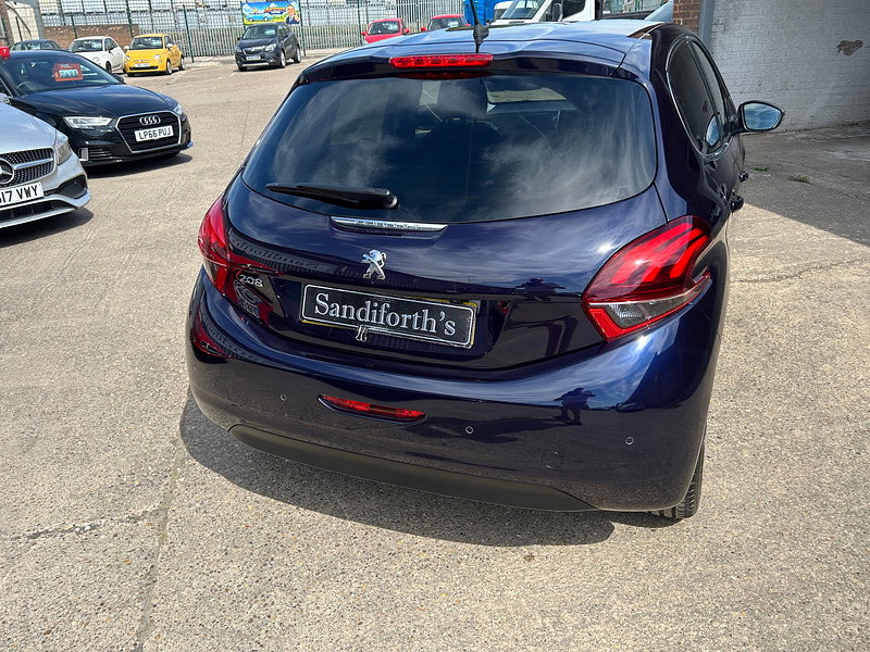 Peugeot 208 1.2 PureTech Tech Edition Hatchback 5dr Petrol EAT Euro 6 (s/s) (110 ps) 5dr Automatic 2026