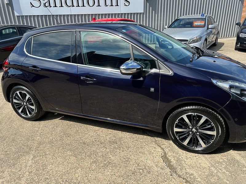 Peugeot 208 1.2 PureTech Tech Edition Hatchback 5dr Petrol EAT Euro 6 (s/s) (110 ps) 5dr Automatic 2026