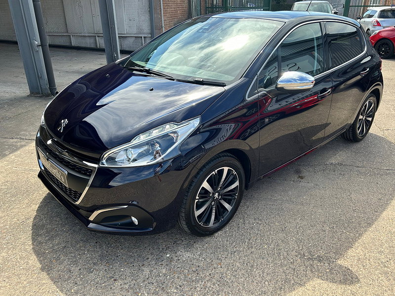 Peugeot 208 1.2 PureTech Tech Edition Hatchback 5dr Petrol EAT Euro 6 (s/s) (110 ps) 5dr Automatic 2026