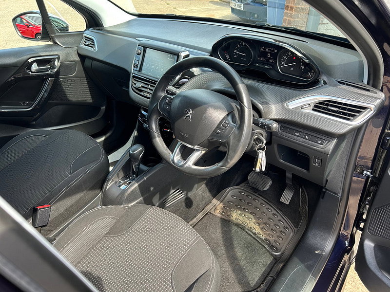 Peugeot 208 1.2 PureTech Tech Edition Hatchback 5dr Petrol EAT Euro 6 (s/s) (110 ps) 5dr Automatic 2026