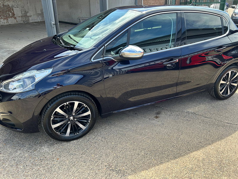 Peugeot 208 1.2 PureTech Tech Edition Hatchback 5dr Petrol EAT Euro 6 (s/s) (110 ps) 5dr Automatic 2026