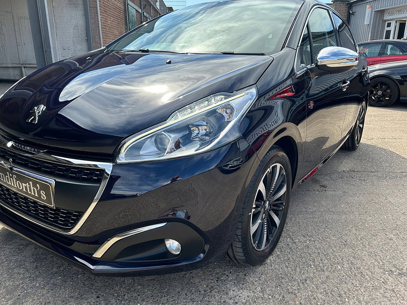Peugeot 208 1.2 PureTech Tech Edition Hatchback 5dr Petrol EAT Euro 6 (s/s) (110 ps) 5dr Automatic 2026