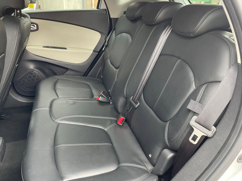 Renault Captur 0.9 TCe ENERGY GT Line SUV 5dr Petrol Manual Euro 6 (s/s) (90 ps) 5dr Manual 2026