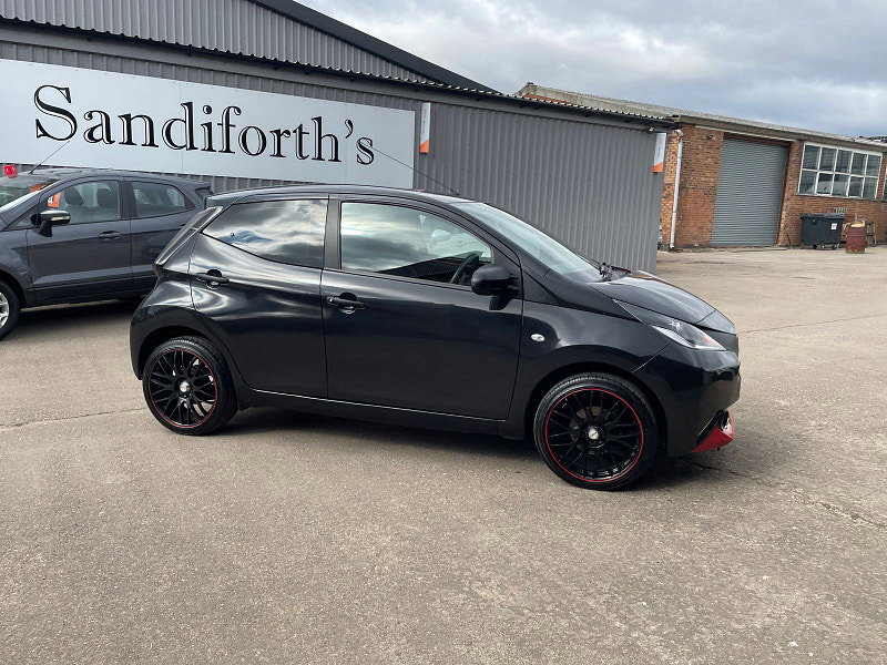 Toyota Aygo 1.0 VVT-i x Hatchback 5dr Petrol Manual Euro 6 (68 ps) 5dr Manual 2026