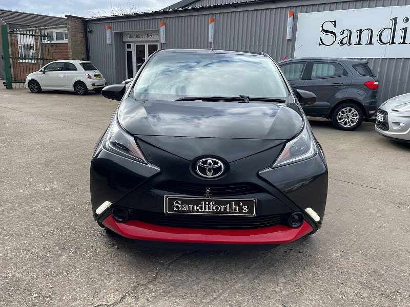 Toyota Aygo 1.0 VVT-i x Hatchback 5dr Petrol Manual Euro 6 (68 ps) 5dr Manual 2026