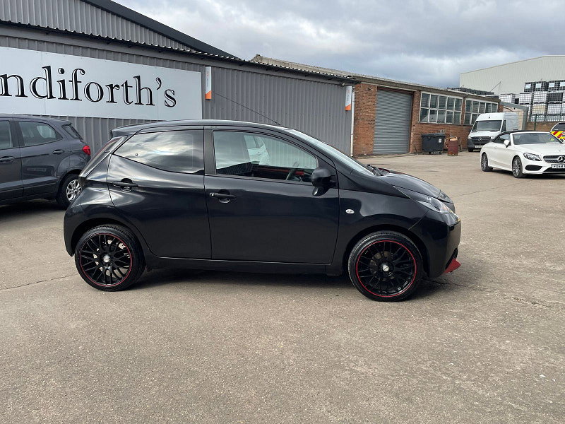 Toyota Aygo 1.0 VVT-i x Hatchback 5dr Petrol Manual Euro 6 (68 ps) 5dr Manual 2026