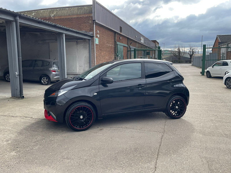 Toyota Aygo 1.0 VVT-i x Hatchback 5dr Petrol Manual Euro 6 (68 ps) 5dr Manual 2026