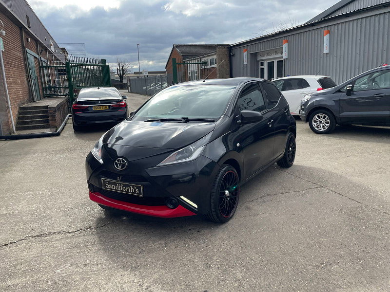 Toyota Aygo 1.0 VVT-i x Hatchback 5dr Petrol Manual Euro 6 (68 ps) 5dr Manual 2026