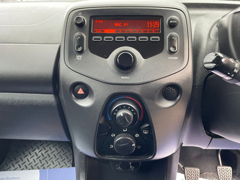 Toyota Aygo 1.0 VVT-i x Hatchback 5dr Petrol Manual Euro 6 (68 ps) 5dr Manual 2026