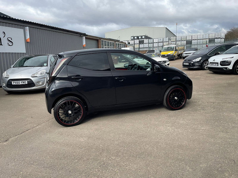 Toyota Aygo 1.0 VVT-i x Hatchback 5dr Petrol Manual Euro 6 (68 ps) 5dr Manual 2026