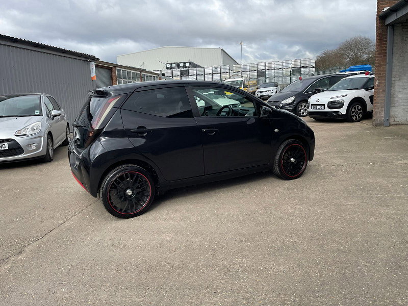Toyota Aygo 1.0 VVT-i x Hatchback 5dr Petrol Manual Euro 6 (68 ps) 5dr Manual 2026