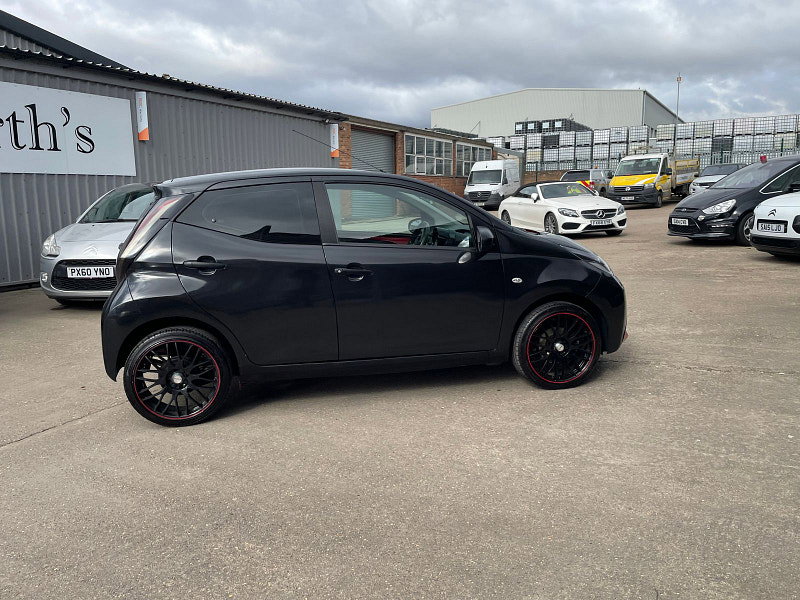 Toyota Aygo 1.0 VVT-i x Hatchback 5dr Petrol Manual Euro 6 (68 ps) 5dr Manual 2026