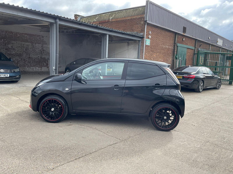Toyota Aygo 1.0 VVT-i x Hatchback 5dr Petrol Manual Euro 6 (68 ps) 5dr Manual 2026