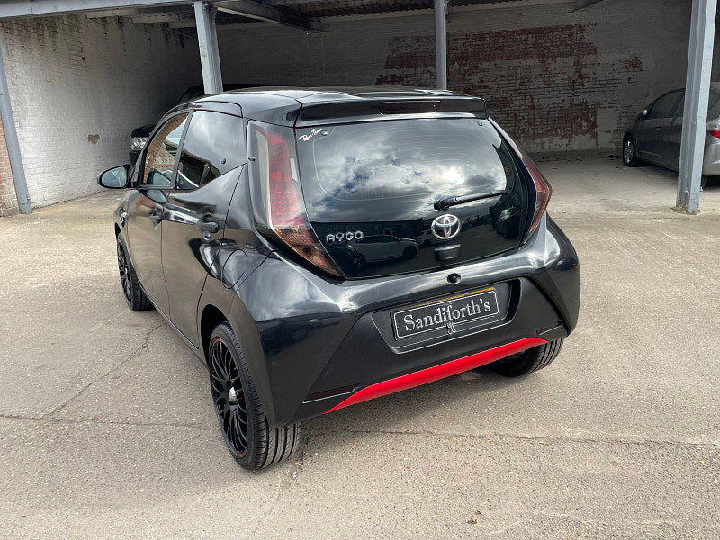 Toyota Aygo 1.0 VVT-i x Hatchback 5dr Petrol Manual Euro 6 (68 ps) 5dr Manual 2026