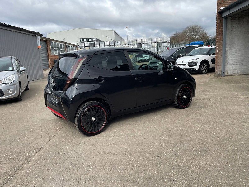Toyota Aygo 1.0 VVT-i x Hatchback 5dr Petrol Manual Euro 6 (68 ps) 5dr Manual 2026