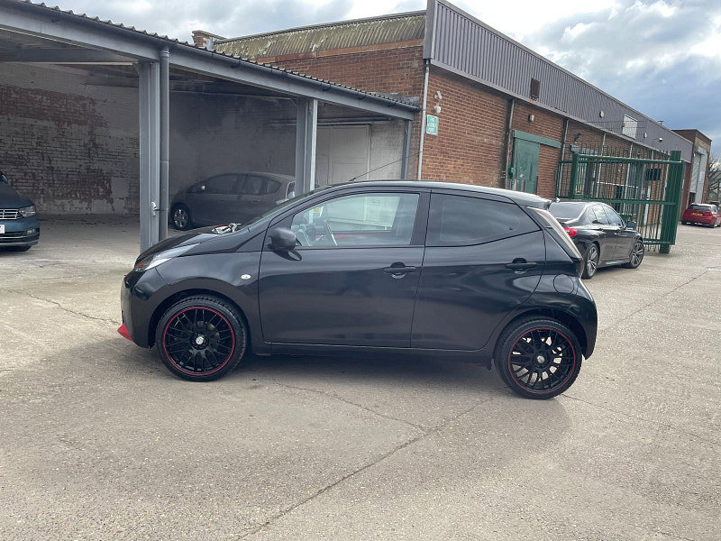 Toyota Aygo 1.0 VVT-i x Hatchback 5dr Petrol Manual Euro 6 (68 ps) 5dr Manual 2026