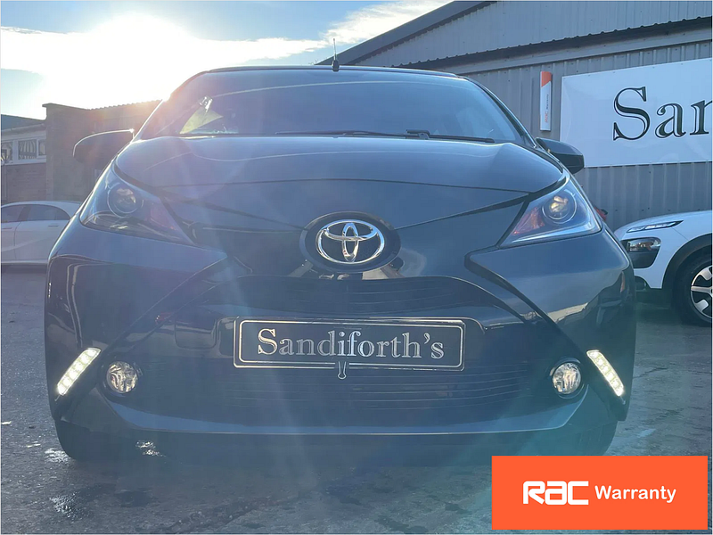 Toyota Aygo 1.0 VVT-i x-pression x-wave 5dr Petrol Manual Euro 5 Euro 5 (68 ps) 5dr Manual 2026