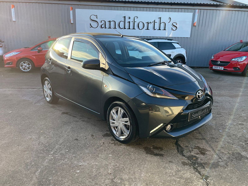 Toyota Aygo 1.0 VVT-i x-pression x-wave 5dr Petrol Manual Euro 5 Euro 5 (68 ps) 5dr Manual 2026