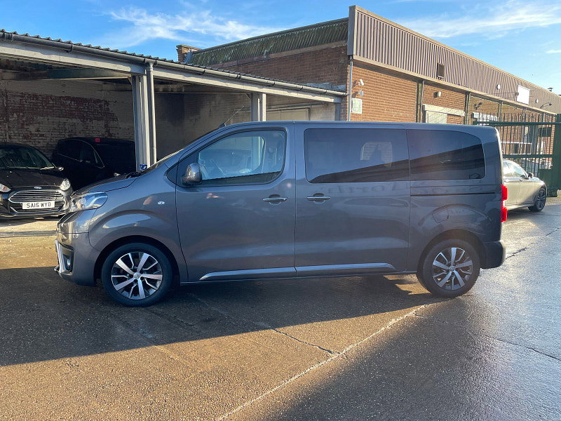 Toyota PROACE Verso 2.0D Family Medium MPV 5dr Diesel Manual MWB Euro 6 (s/s) (8 Seat) (150 ps) 5dr Manual 2026