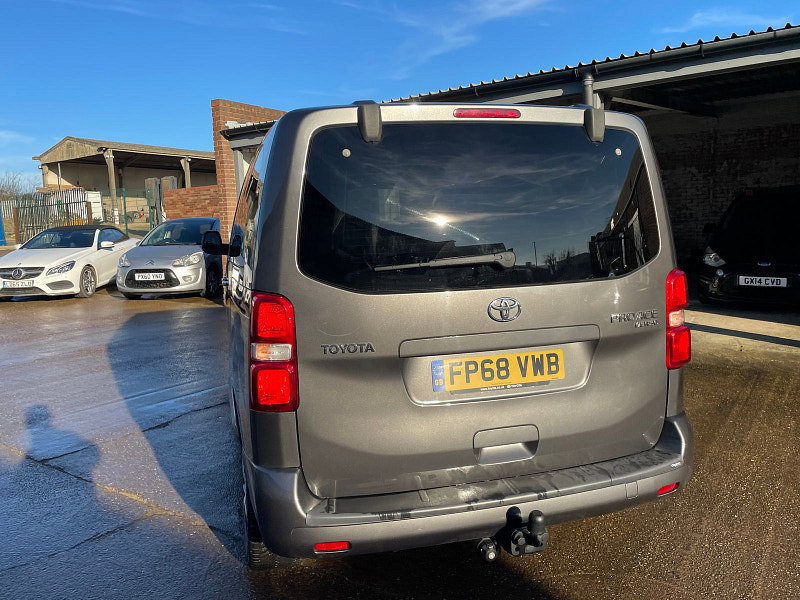 Toyota PROACE Verso 2.0D Family Medium MPV 5dr Diesel Manual MWB Euro 6 (s/s) (8 Seat) (150 ps) 5dr Manual 2026