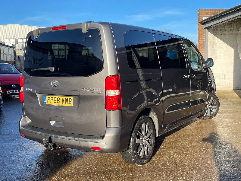 Toyota PROACE Verso 2.0D Family Medium MPV 5dr Diesel Manual MWB Euro 6 (s/s) (8 Seat) (150 ps) 5dr Manual 2026