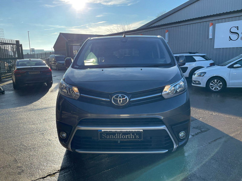 Toyota PROACE Verso 2.0D Family Medium MPV 5dr Diesel Manual MWB Euro 6 (s/s) (8 Seat) (150 ps) 5dr Manual 2026
