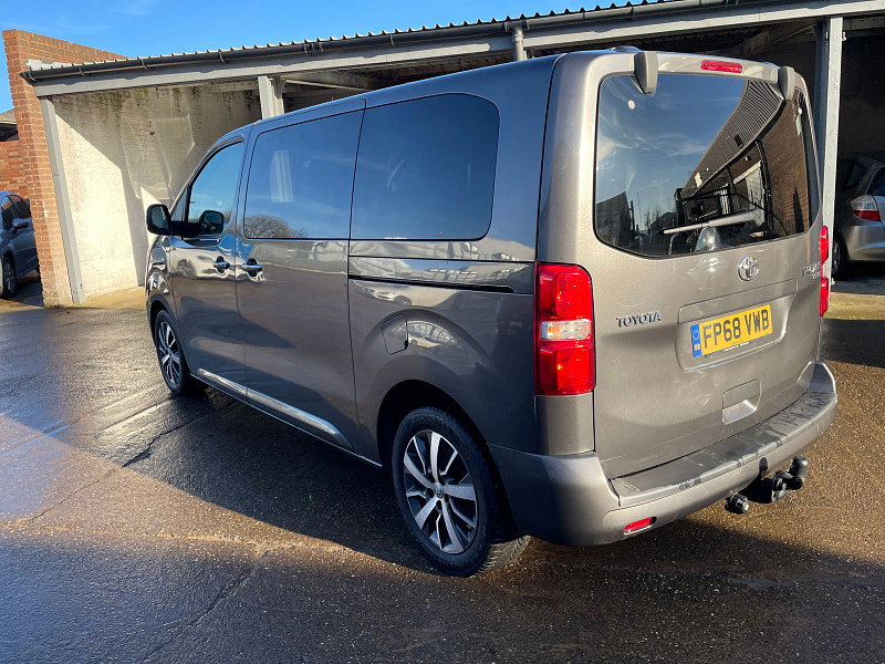 Toyota PROACE Verso 2.0D Family Medium MPV 5dr Diesel Manual MWB Euro 6 (s/s) (8 Seat) (150 ps) 5dr Manual 2026