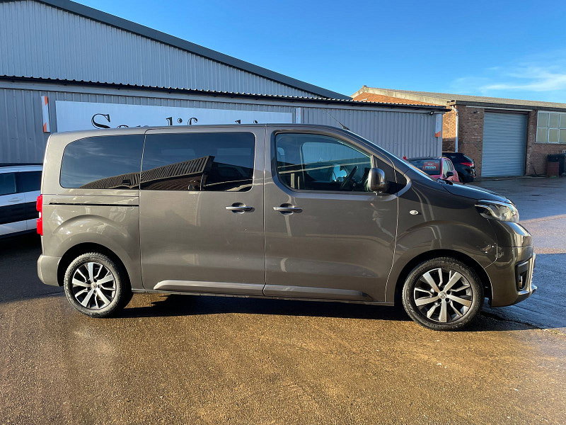 Toyota PROACE Verso 2.0D Family Medium MPV 5dr Diesel Manual MWB Euro 6 (s/s) (8 Seat) (150 ps) 5dr Manual 2026