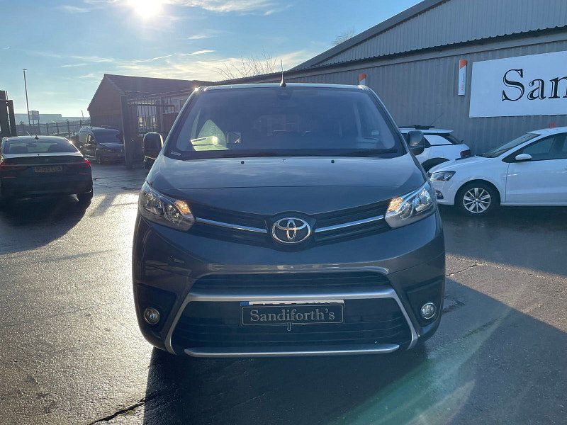 Toyota PROACE Verso 2.0D Family Medium MPV 5dr Diesel Manual MWB Euro 6 (s/s) (8 Seat) (150 ps) 5dr Manual 2026